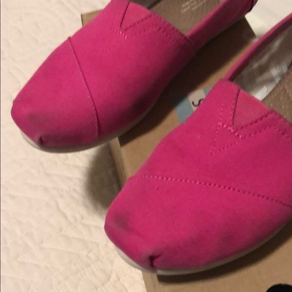 Toms Fuchsia Canvas Classics - Picture 2 of 8